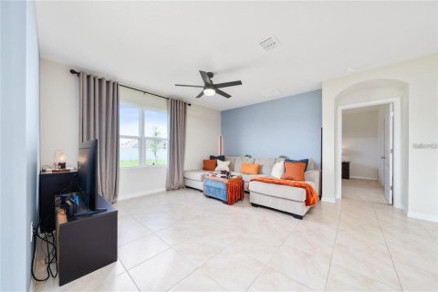 Villa ou maison à louer à Kissimmee, Floride: 4 chambres, 171.5 m2 № 2413856 - photo 9