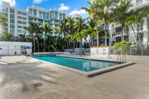 Condo in Aventura, Florida, 2 bedrooms  № 1896963 - photo 13