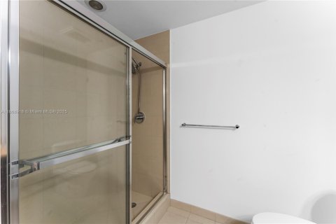 Condo in Aventura, Florida, 2 bedrooms  № 1896963 - photo 10