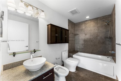 Condo in Aventura, Florida, 2 bedrooms  № 1896963 - photo 7