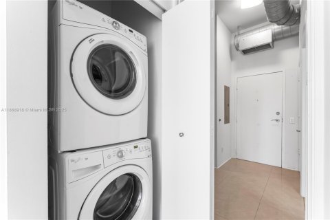 Condo in Aventura, Florida, 2 bedrooms  № 1896963 - photo 8