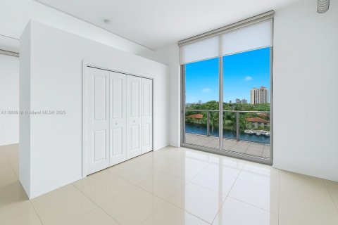 Condo in Aventura, Florida, 2 bedrooms  № 1896963 - photo 6