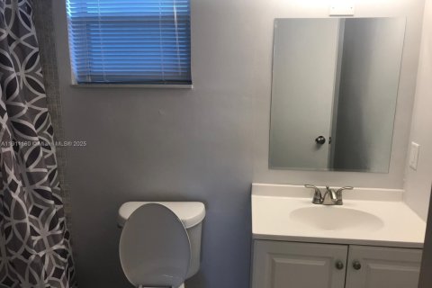 Condominio en alquiler en Aventura, Florida, 2 dormitorios, 102.01 m2 № 1975921 - foto 19