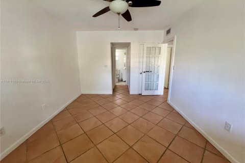 Condominio en alquiler en Aventura, Florida, 2 dormitorios, 102.01 m2 № 1975921 - foto 12