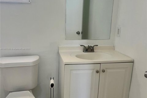 Condominio en alquiler en Aventura, Florida, 2 dormitorios, 102.01 m2 № 1975921 - foto 20