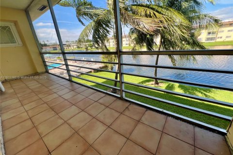 Condominio en alquiler en Aventura, Florida, 2 dormitorios, 102.01 m2 № 1975921 - foto 26