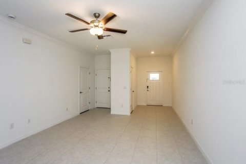 Touwnhouse à louer à Lutz, Floride: 3 chambres, 151.8 m2 № 2380730 - photo 5