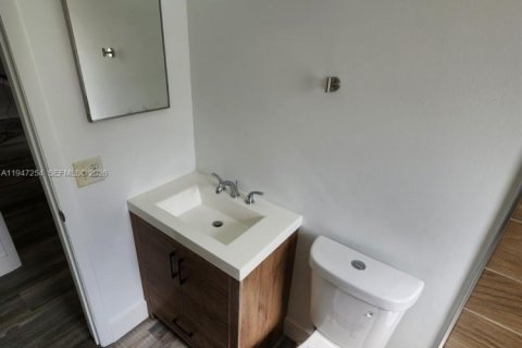 Apartment in Tamarac, Florida 3 bedrooms, 108.42 sq.m. № 2003325 - photo 18