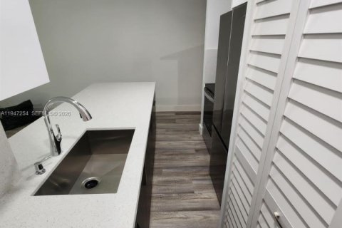 Apartment in Tamarac, Florida 3 bedrooms, 108.42 sq.m. № 2003325 - photo 7