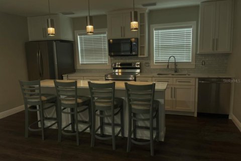 Casa en alquiler en Port Richey, Florida, 2 dormitorios, 74.32 m2 № 1905346 - foto 2