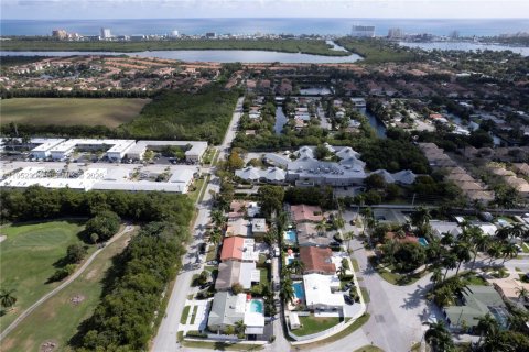 Casa en venta en Hollywood, Florida, 3 dormitorios, 141.4 m2 № 2007363 - foto 3