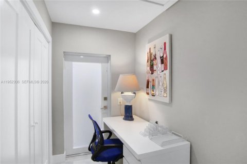 Casa en venta en Hollywood, Florida, 3 dormitorios, 141.4 m2 № 2007363 - foto 7