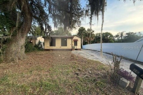Villa ou maison à Leesburg, Floride 3 chambres, 111.11 m2 № 2298068