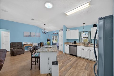 Villa ou maison à vendre à Oxford, Floride: 3 chambres, 150.41 m2 № 2421702 - photo 5
