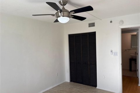 Condo in Clearwater, Florida, 2 bedrooms № 2196763 - photo 8