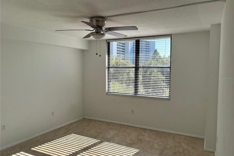 Condo in Clearwater, Florida, 2 bedrooms № 2196763 - photo 13