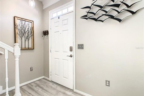 Condo in Orlando, Florida, 2 bedrooms  № 1586449 - photo 9