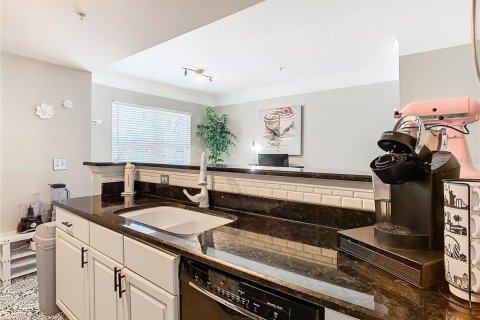 Condo in Orlando, Florida, 2 bedrooms  № 1586449 - photo 17