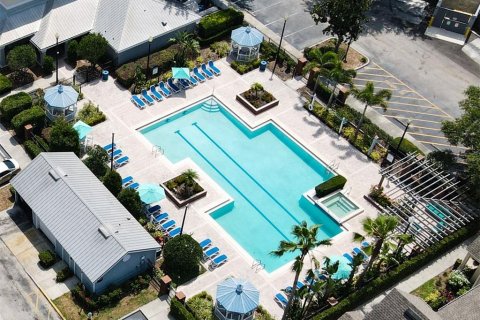 Condo in Orlando, Florida, 2 bedrooms  № 1586449 - photo 3