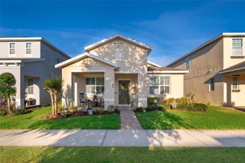 House in Apopka, Florida 3 bedrooms, 169.36 sq.m. № 1602367 - photo 1