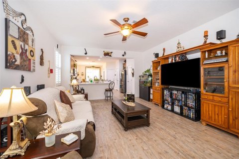 House in Apopka, Florida 3 bedrooms, 169.36 sq.m. № 1602367 - photo 6