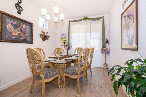 House in Apopka, Florida 3 bedrooms, 169.36 sq.m. № 1602367 - photo 10