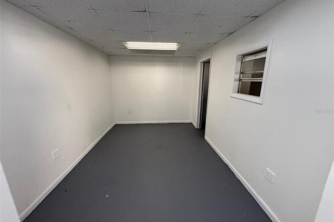 Immobilier commercial à vendre à Opa-locka, Floride: 334.45 m2 № 2147395 - photo 10
