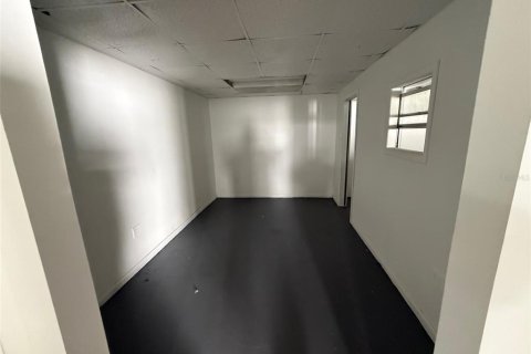 Immobilier commercial à vendre à Opa-locka, Floride: 334.45 m2 № 2147395 - photo 9