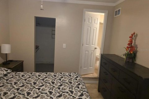 House in Sorrento, Florida 1 bedroom, 19.97 sq.m. № 2149398 - photo 6