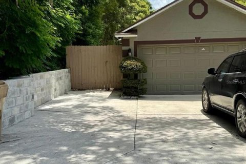 House in Sorrento, Florida 1 bedroom, 19.97 sq.m. № 2149398 - photo 9