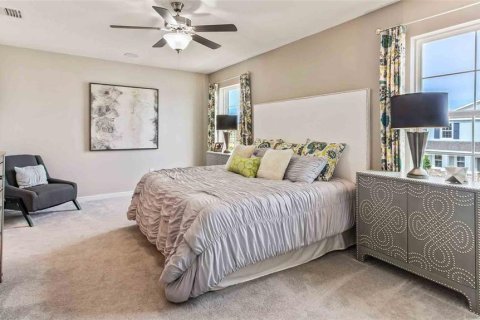 House in Zephyrhills, Florida 5 bedrooms, 227.89 sq.m. № 1789244 - photo 11