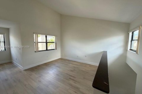 Copropriété à louer à Miami, Floride: 3 chambres, 118.45 m2 № 2000090 - photo 3