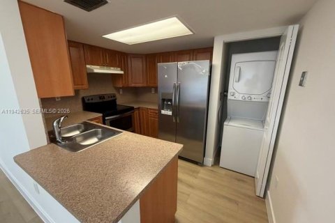 Copropriété à louer à Miami, Floride: 3 chambres, 118.45 m2 № 2000090 - photo 5