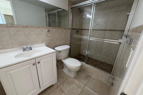 Copropriété à louer à Miami, Floride: 3 chambres, 118.45 m2 № 2000090 - photo 11