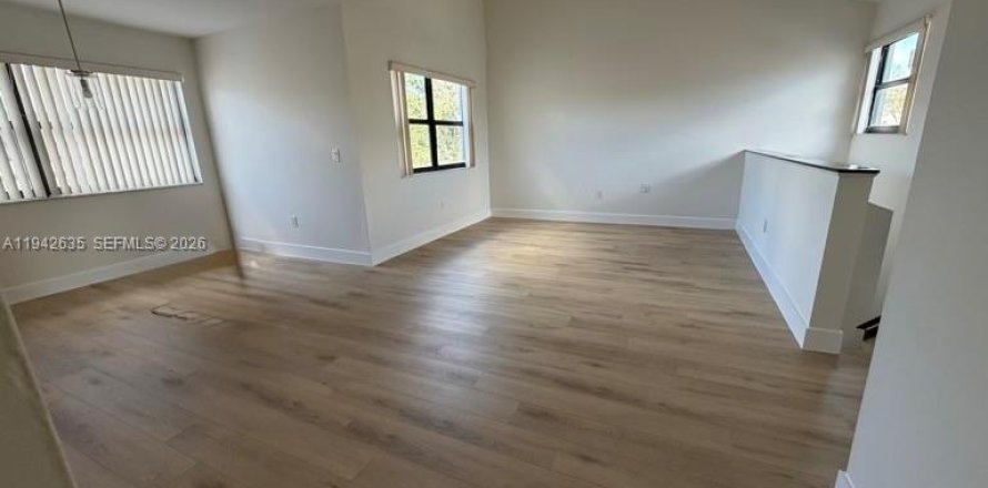 Condo à Miami, Floride, 3 chambres № 2000090