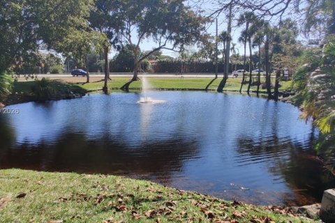 Снять в аренду таунхаус в Санрайз, Флорида 2 спальни, 88.63м2, № 2065369 - фото 15