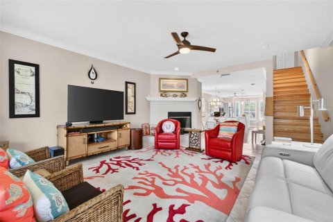 Townhouse in Tierra Verde, Florida 3 bedrooms, 207.73 sq.m. № 2112515 - photo 7