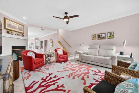 Townhouse in Tierra Verde, Florida 3 bedrooms, 207.73 sq.m. № 2112515 - photo 8