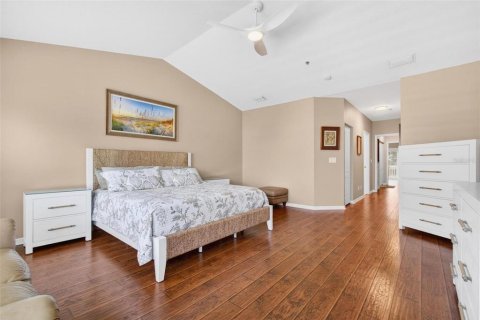 Townhouse in Tierra Verde, Florida 3 bedrooms, 207.73 sq.m. № 2112515 - photo 22