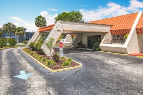 Hotel en venta en Kissimmee, Florida, 1800.82 m2 № 1636404 - foto 3