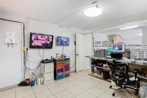 Hotel en venta en Kissimmee, Florida, 1800.82 m2 № 1636404 - foto 10