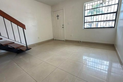 Copropriété à louer à Hialeah, Floride: 2 chambres, 89.37 m2 № 2085663 - photo 7