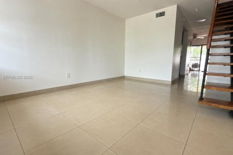 Copropriété à louer à Hialeah, Floride: 2 chambres, 89.37 m2 № 2085663 - photo 3