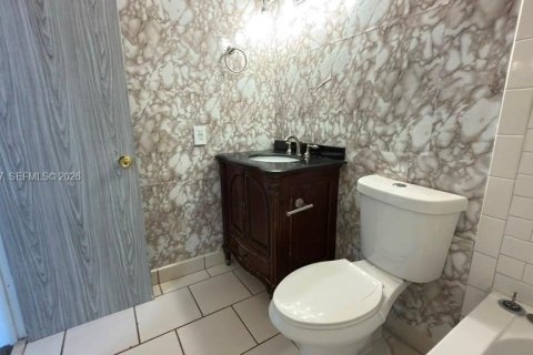 Copropriété à louer à Hialeah, Floride: 2 chambres, 89.37 m2 № 2085663 - photo 14