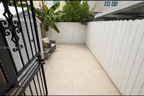 Copropriété à louer à Hialeah, Floride: 2 chambres, 89.37 m2 № 2085663 - photo 22