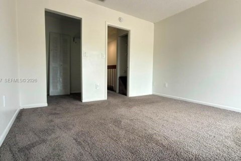 Copropriété à louer à Hialeah, Floride: 2 chambres, 89.37 m2 № 2085663 - photo 19