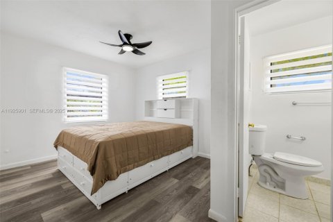 Villa ou maison à vendre à Miami, Floride: 3 chambres, 127 m2 № 1987398 - photo 23