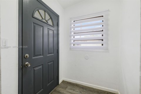 Villa ou maison à vendre à Miami, Floride: 3 chambres, 127 m2 № 1987398 - photo 6