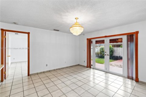 Villa ou maison à vendre à Miami, Floride: 3 chambres, 144 m2 № 1974812 - photo 7