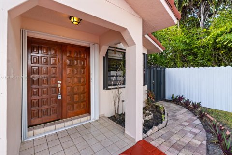 Villa ou maison à vendre à Miami, Floride: 3 chambres, 144 m2 № 1974812 - photo 2
